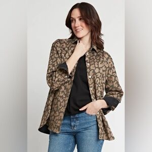 NWT Halsey Long Sleeve Oversized Animal Jacquard Shirt